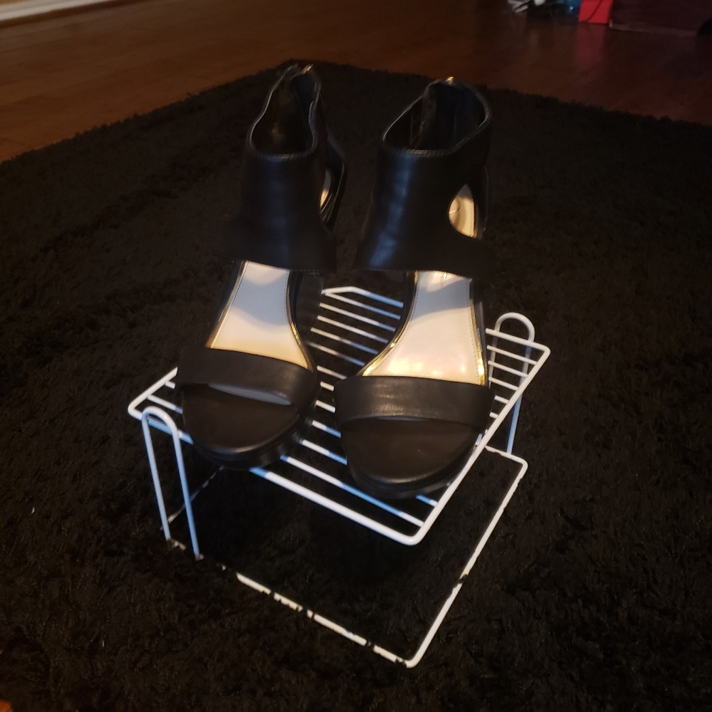 Black Jessica Simpson heel